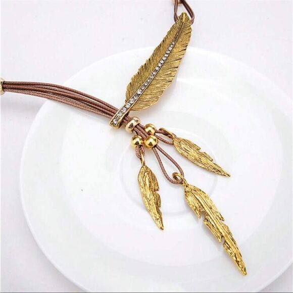 Feather Zinc Alloy Charm Necklace - Picture 1 of 12